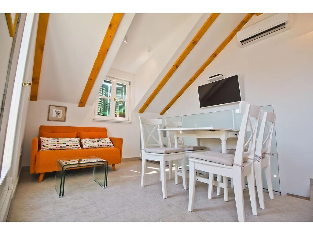 Town House Viva Apartament Split